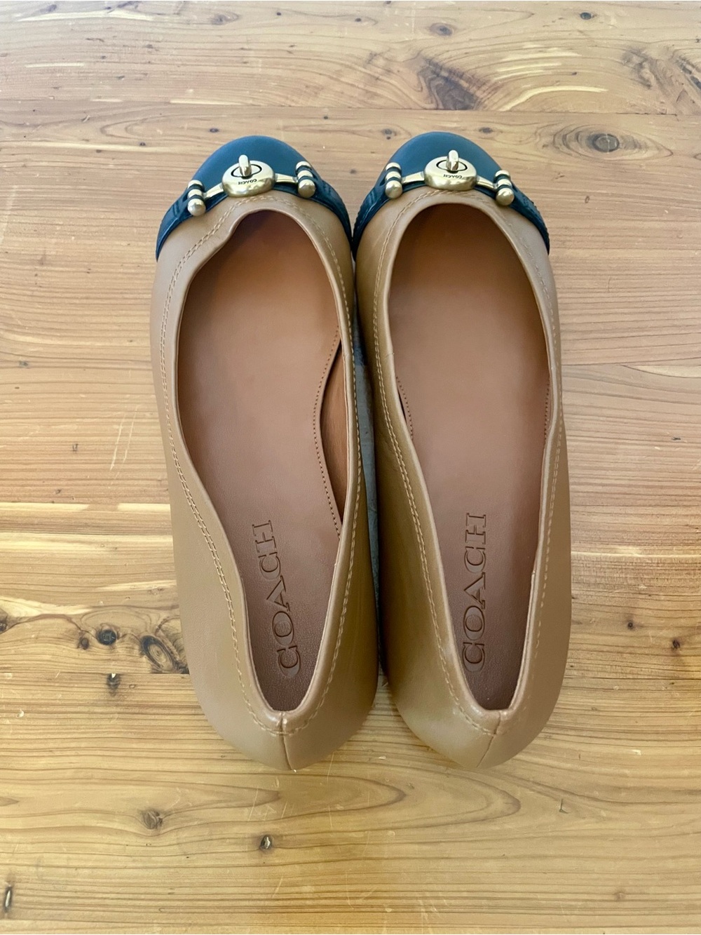 Coach Two-Tone Brown and Black Leather Ballet Flats with Gold Hardware - Picture 2 of 4